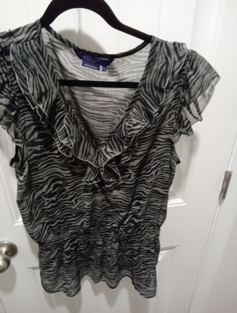 Miley Cyrus & Max Azria Size XL Gray & Black Zebra Print Sheer Ruffled Mesh Top